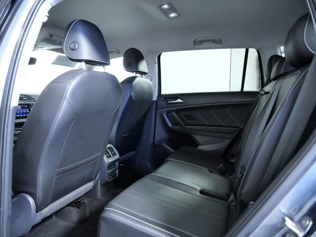 Used 2022 Volkswagen Tiguan SE image 14