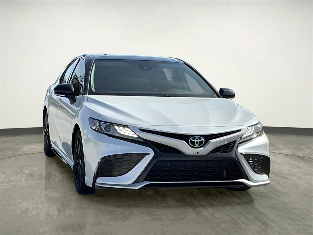 Used 2022 Toyota Camry XSE image 14