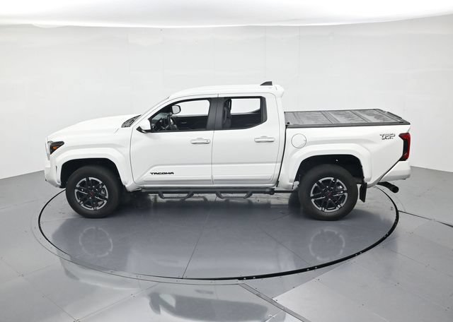 Used 2024 Toyota Tacoma TRD Sport AWD/4WD image 41