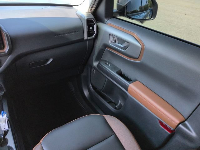 Certified 2025 Ford Bronco Sport Outer Banks w/ Outer Banks Tech Package+ AWD/4WD image 21