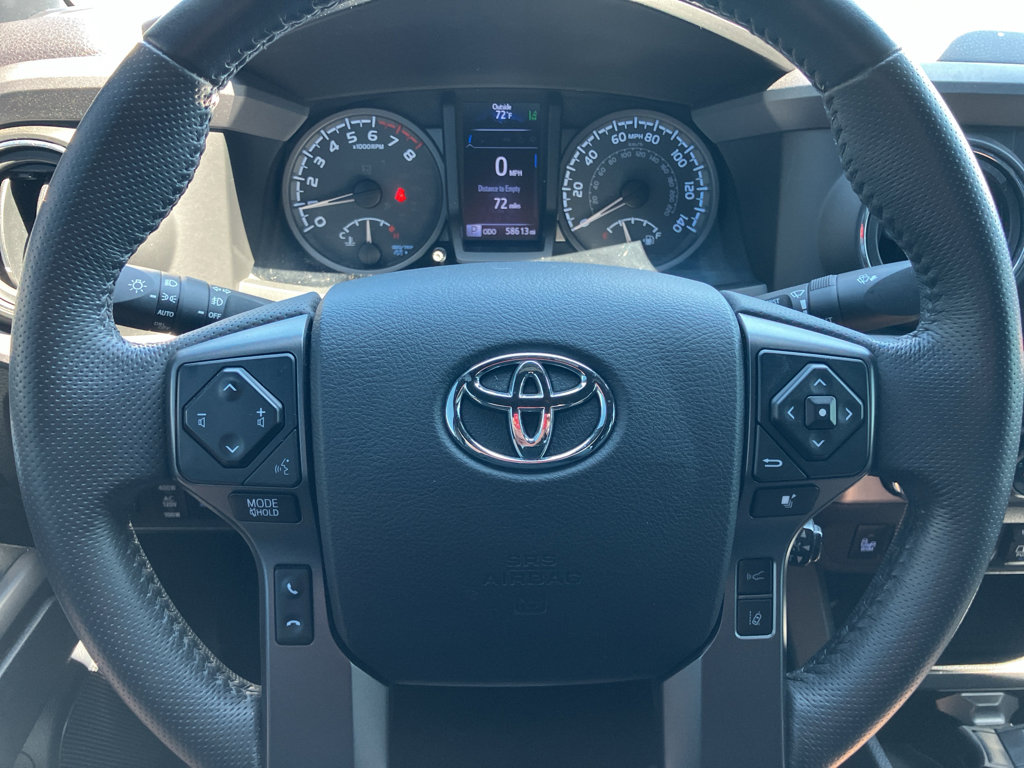 Used 2018 Toyota Tacoma TRD Sport image 17