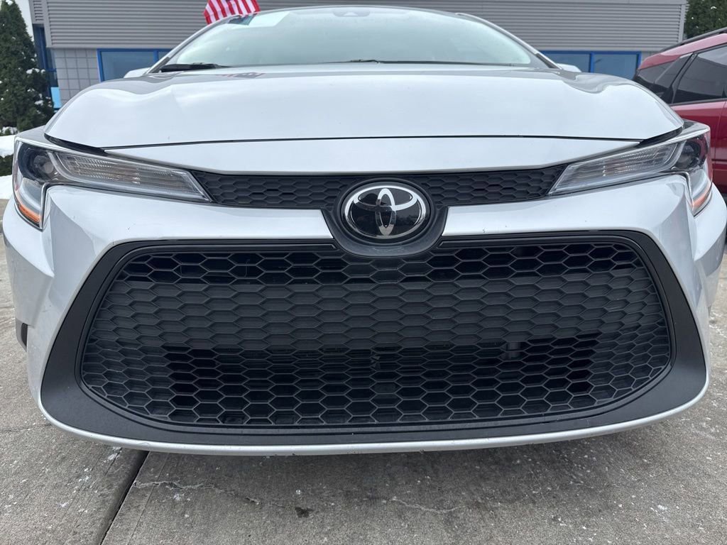 Used 2022 Toyota Corolla LE image 13
