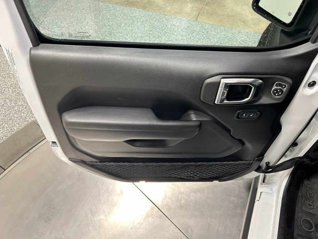 Used 2024 Jeep Wrangler Sport AWD/4WD image 15