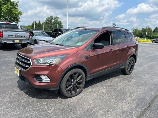 Certified 2018 Ford Escape SE w/ SE Sport Appearance Package AWD/4WD image 5