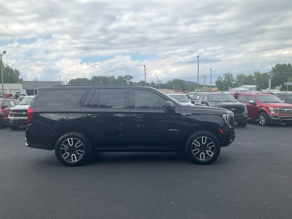 Used 2023 GMC Yukon AT4 w/ AT4 Premium Plus Package AWD/4WD image 4