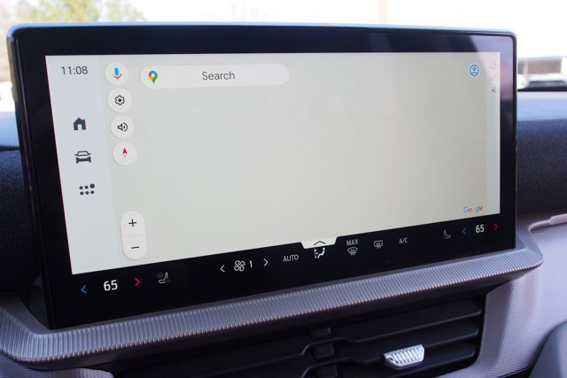 Certified 2025 Ford Explorer Active w/ Active Comfort Package image 28