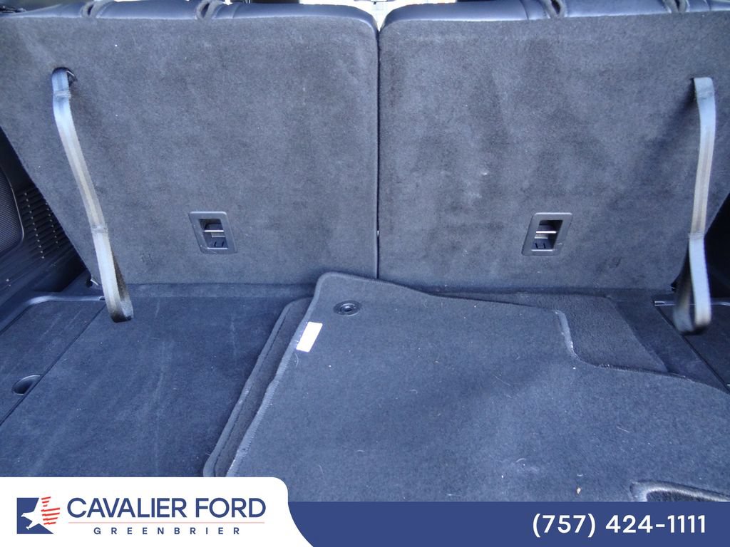 Certified 2025 Ford Explorer ST-Line AWD/4WD image 9
