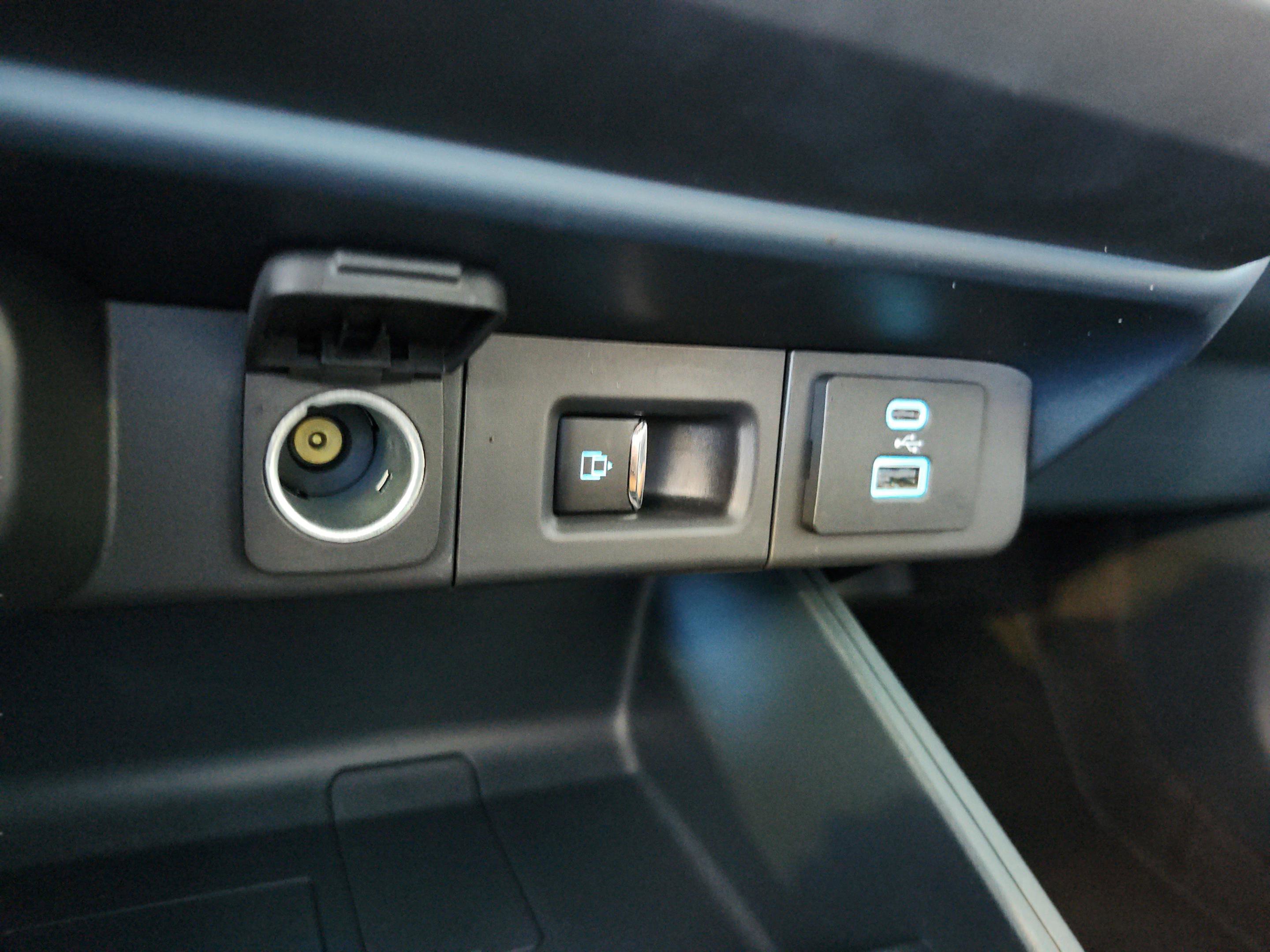 Certified 2023 Ford Maverick Lariat image 26