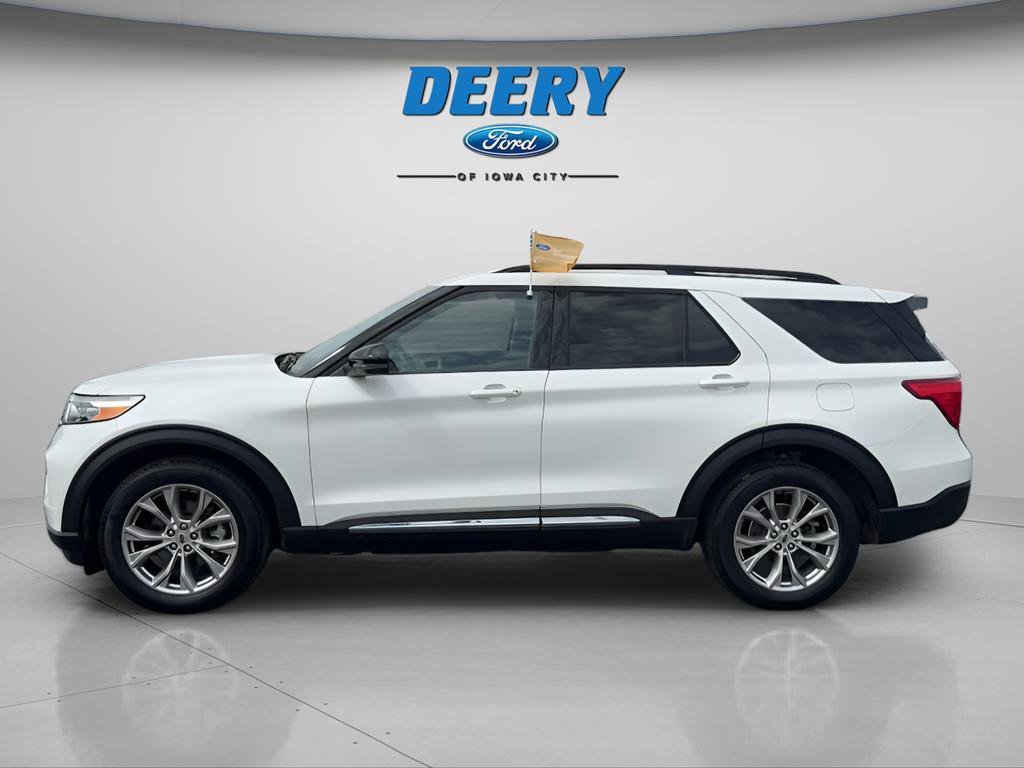 Certified 2024 Ford Explorer XLT w/ Equipment Group 202A AWD/4WD image 2