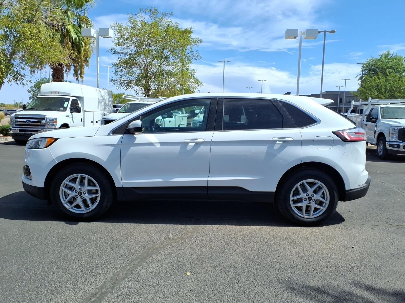 Certified 2024 Ford Edge SEL w/ Convenience Package AWD/4WD image 7