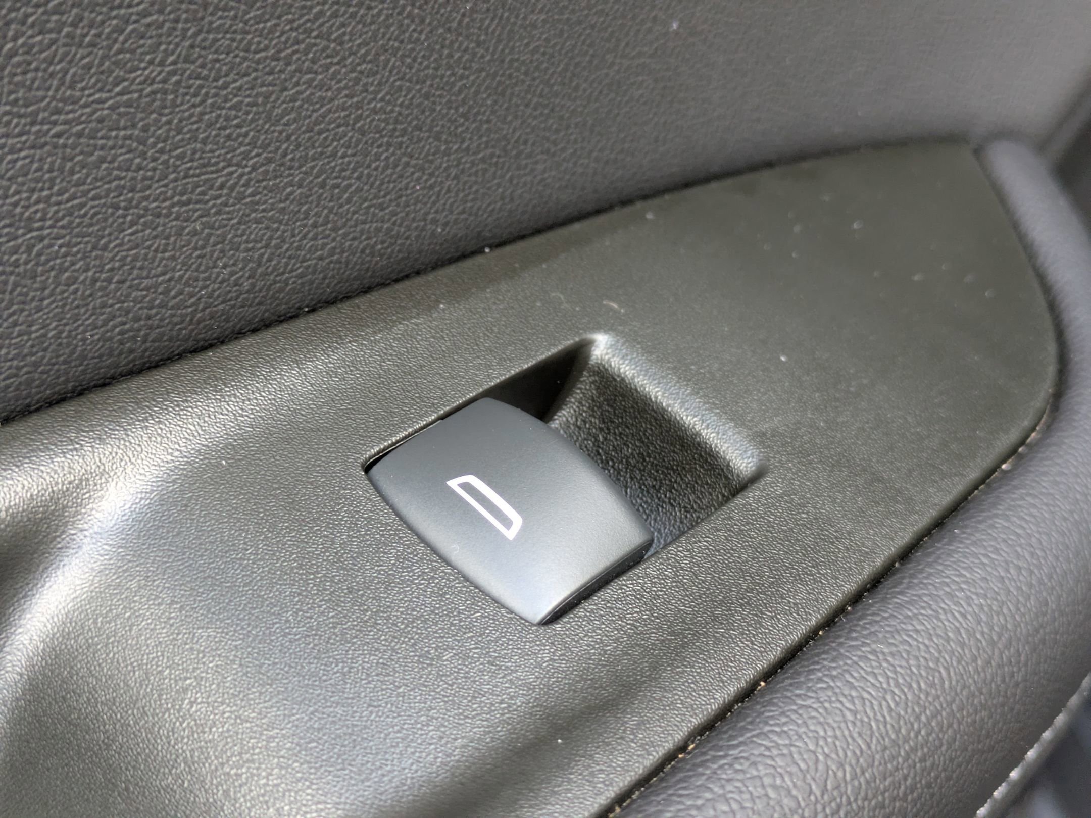 Used 2022 Chevrolet Blazer LT image 25