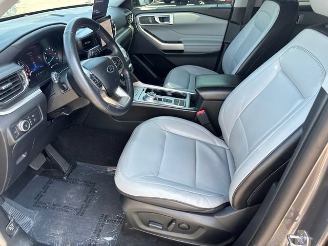 Certified 2021 Ford Explorer XLT w/ Equipment Group 202A RWD image 11