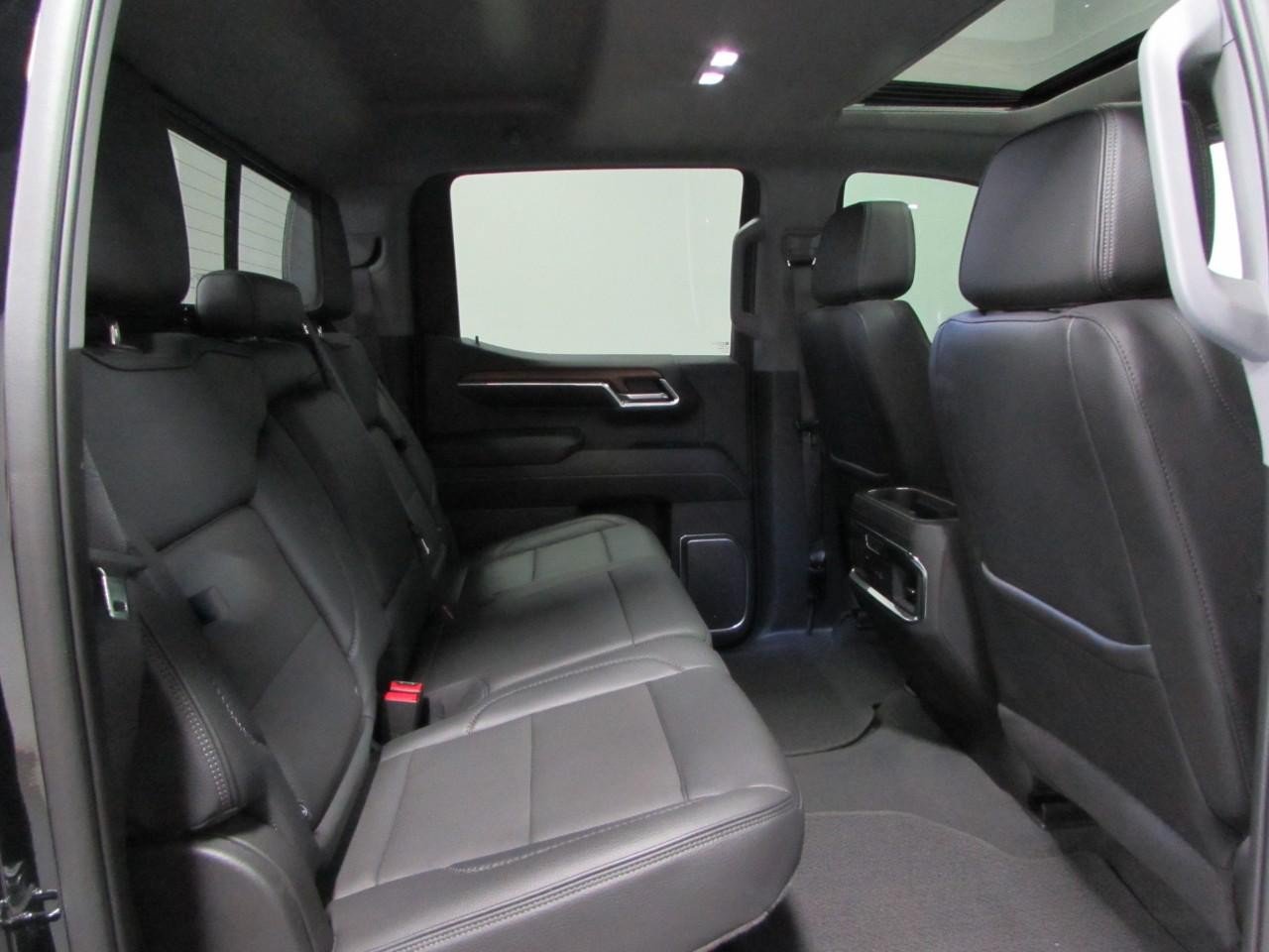 Used 2023 GMC Sierra 1500 Denali w/ Denali Reserve Package AWD/4WD image 19