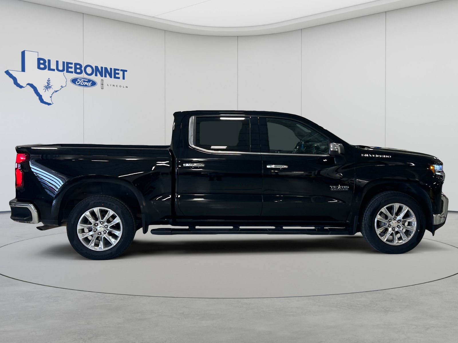 Used 2020 Chevrolet Silverado 1500 LTZ w/ LTZ Texas Edition RWD image 4