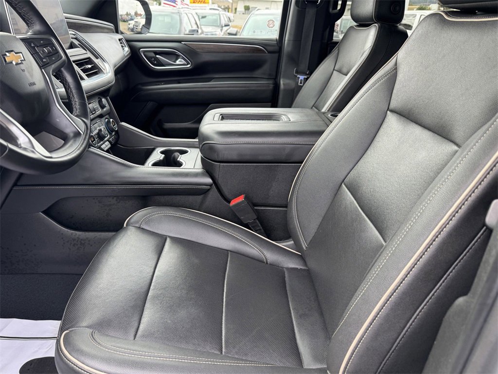 Used 2023 Chevrolet Suburban Premier image 12