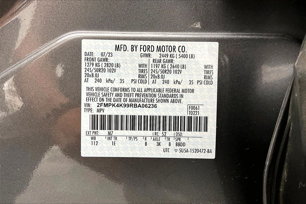 Certified 2024 Ford Edge Titanium w/ Equipment Group 301A AWD/4WD image 35