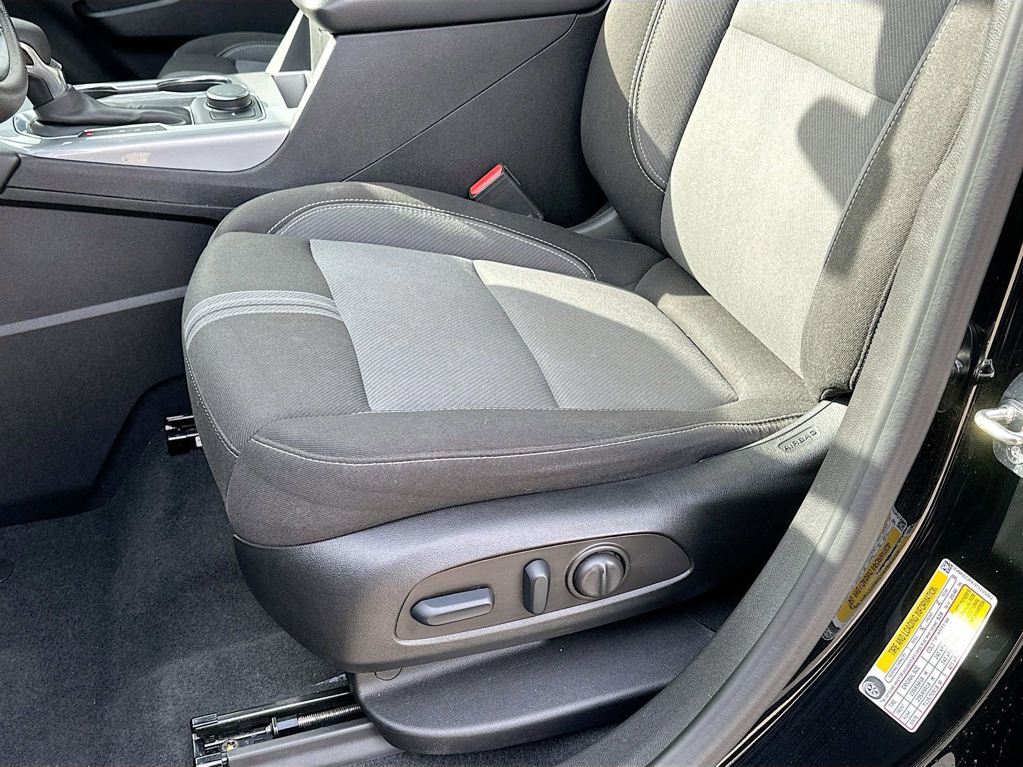 Used 2023 Chevrolet Blazer LT image 18