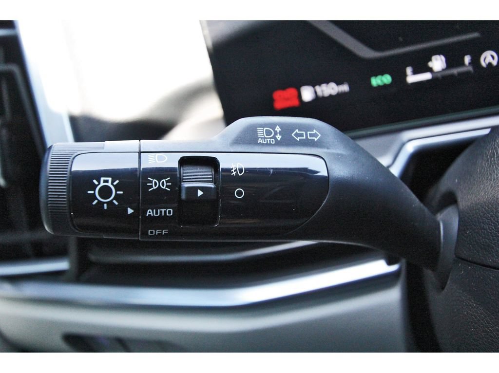 Used 2024 Kia Sorento SX FWD image 17