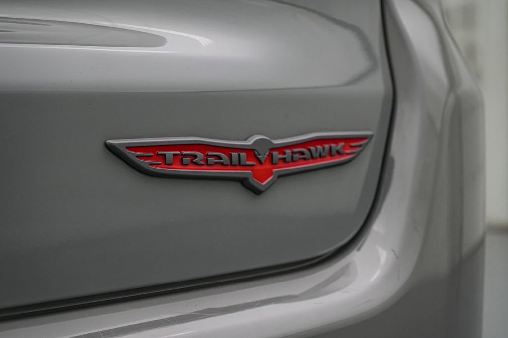 Used 2022 Jeep Compass Trailhawk w/ Sun and Sound Group AWD/4WD image 18