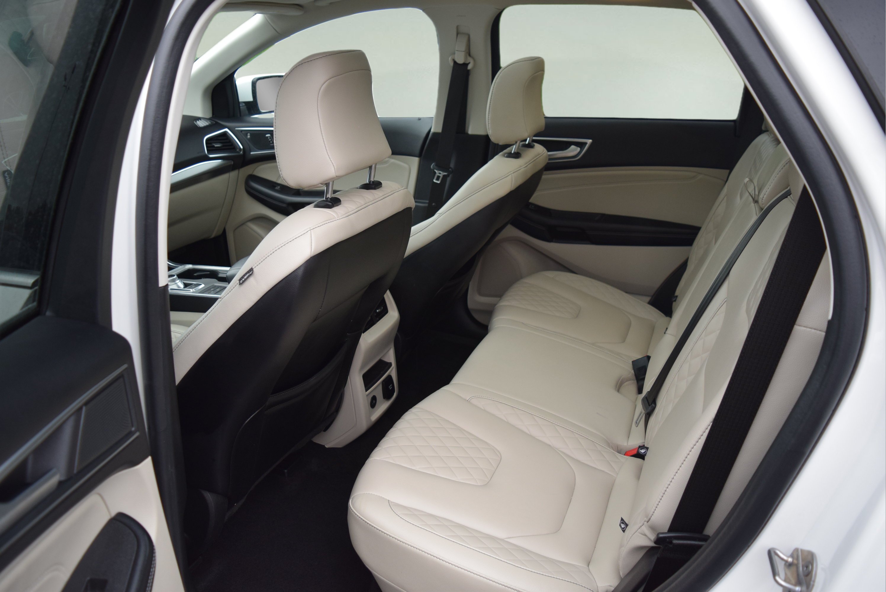 Certified 2024 Ford Edge Titanium AWD/4WD image 8