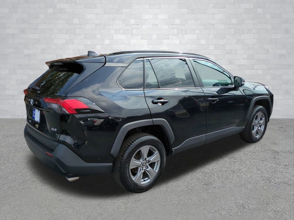 Used 2024 Toyota RAV4 XLE image 5