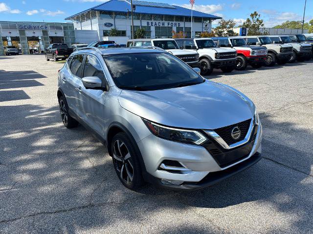 Used 2020 Nissan Rogue Sport SL w/ Premium Package FWD image 3