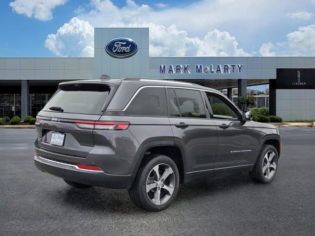 Used 2022 Jeep Grand Cherokee Limited 4xe w/ Luxury Tech Group II AWD/4WD image 5