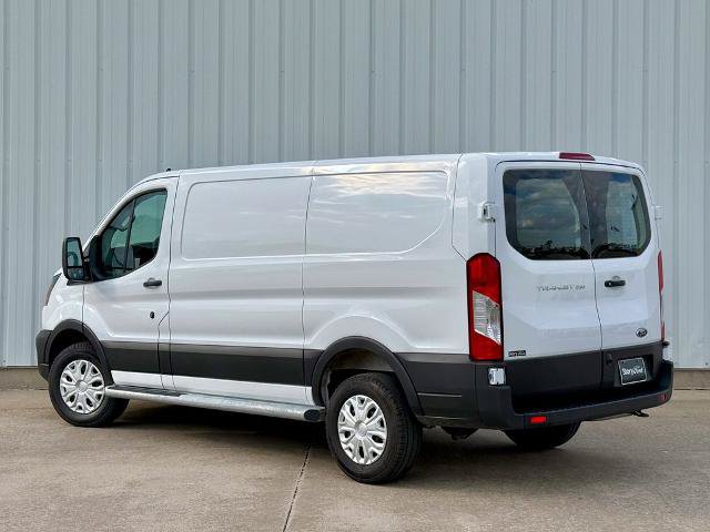 Certified 2025 Ford Transit 250 Low Roof w/ Exterior Upgrade Package RWD image 4