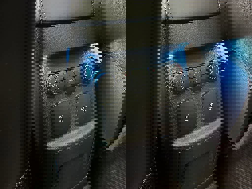 Certified 2017 Ford Explorer Platinum image 16