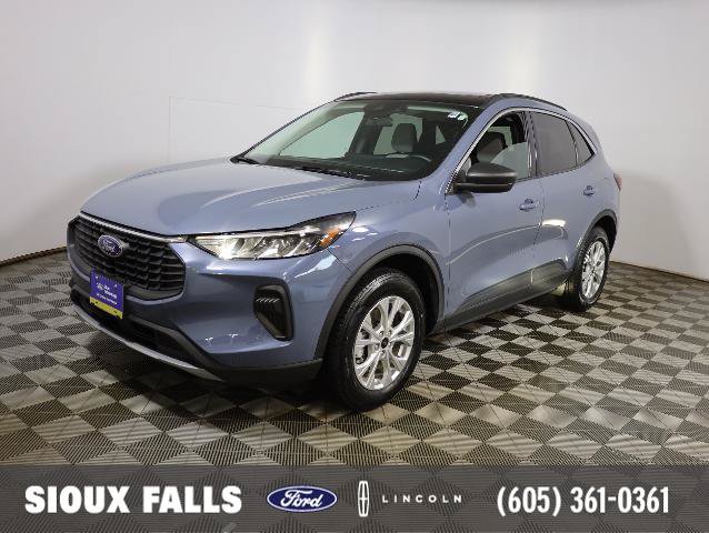 Certified 2024 Ford Escape Active w/ Tech Pack #1 AWD/4WD image 1