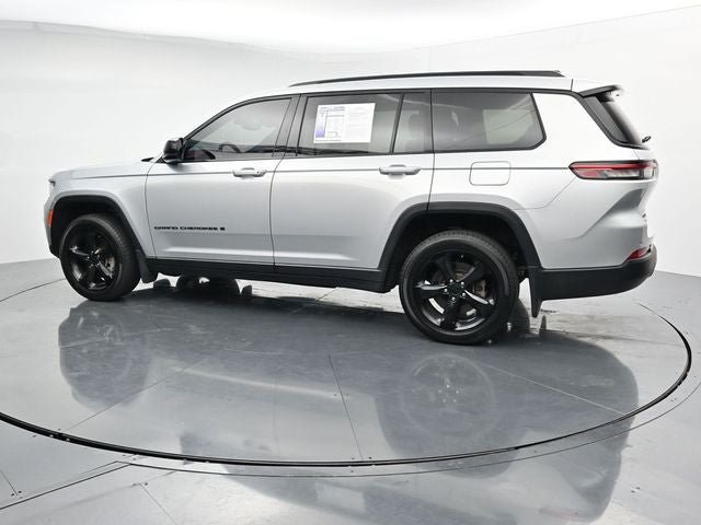 Used 2023 Jeep Grand Cherokee L Altitude AWD/4WD image 6