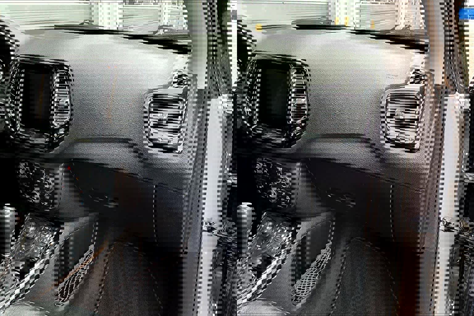 Used 2017 Jeep Compass Limited image 20