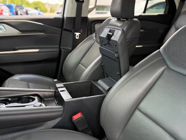 Certified 2025 Ford Explorer Active w/ Active Comfort Package AWD/4WD image 25