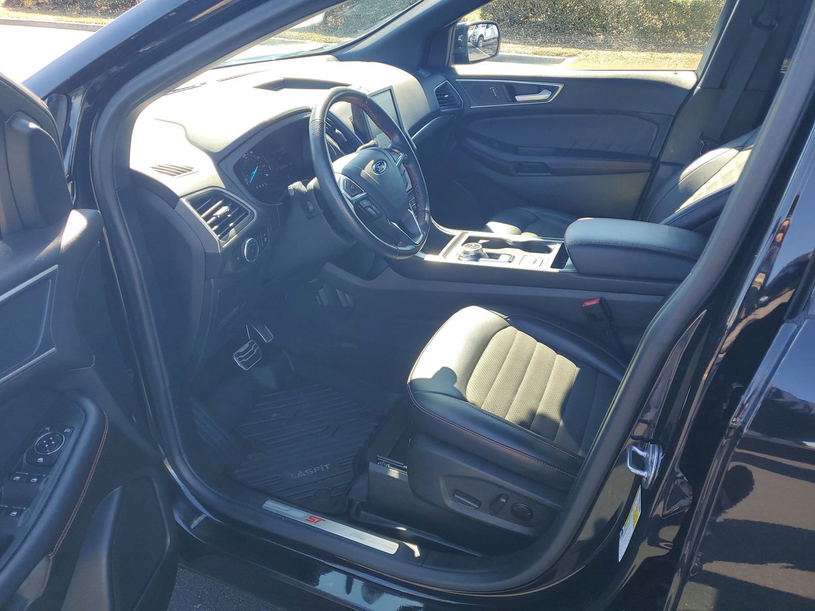 Certified 2024 Ford Edge ST-Line image 16