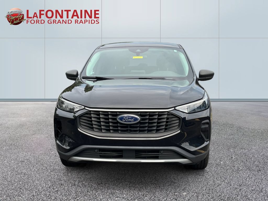 Certified 2023 Ford Escape Active AWD/4WD image 2