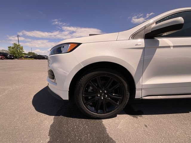Certified 2024 Ford Edge ST-Line w/ Class II Trailer Tow Package AWD/4WD image 11