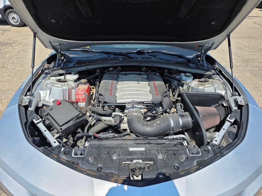 Used 2018 Chevrolet Camaro SS RWD image 13