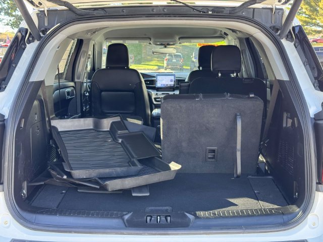 Certified 2022 Ford Explorer XLT w/ Equipment Group 202A AWD/4WD image 14