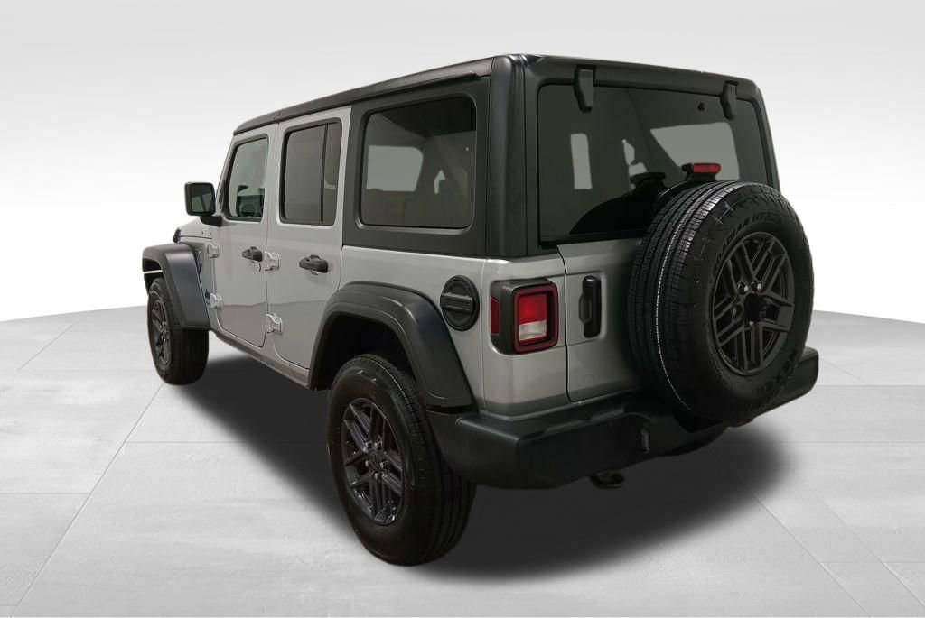 Used 2024 Jeep Wrangler Sport S image 7