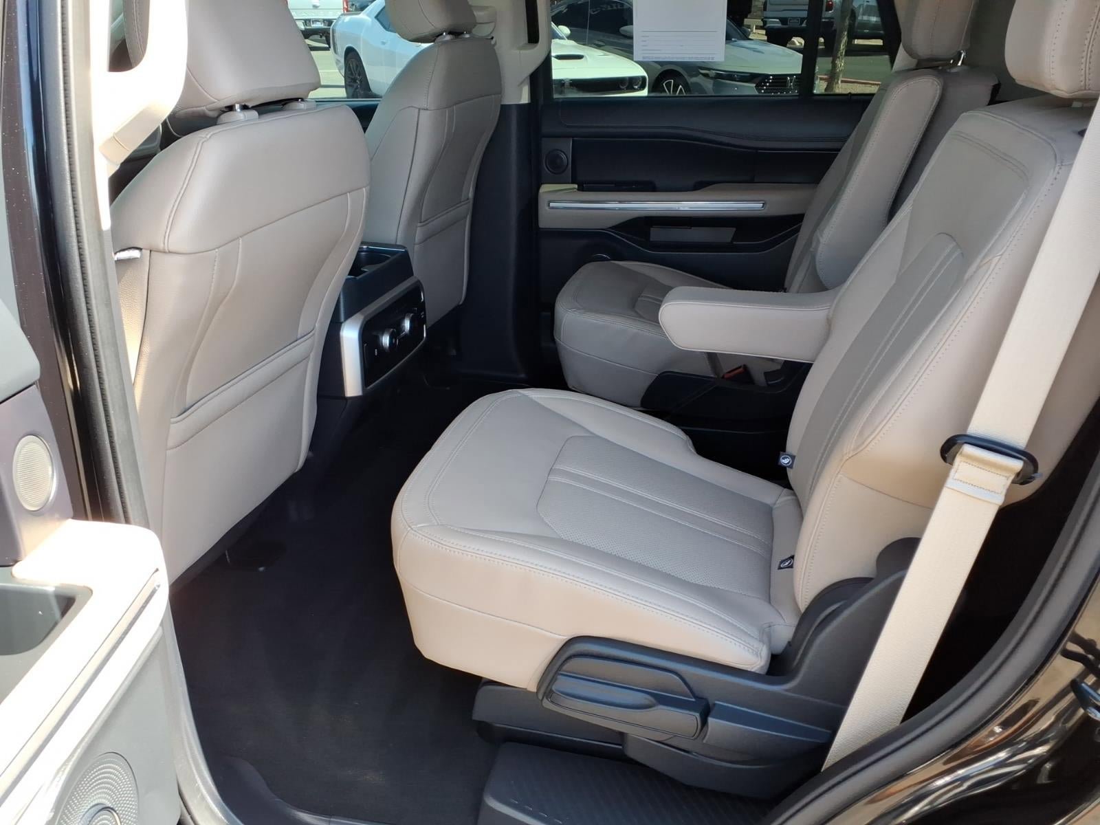 Certified 2024 Ford Expedition Limited AWD/4WD image 19