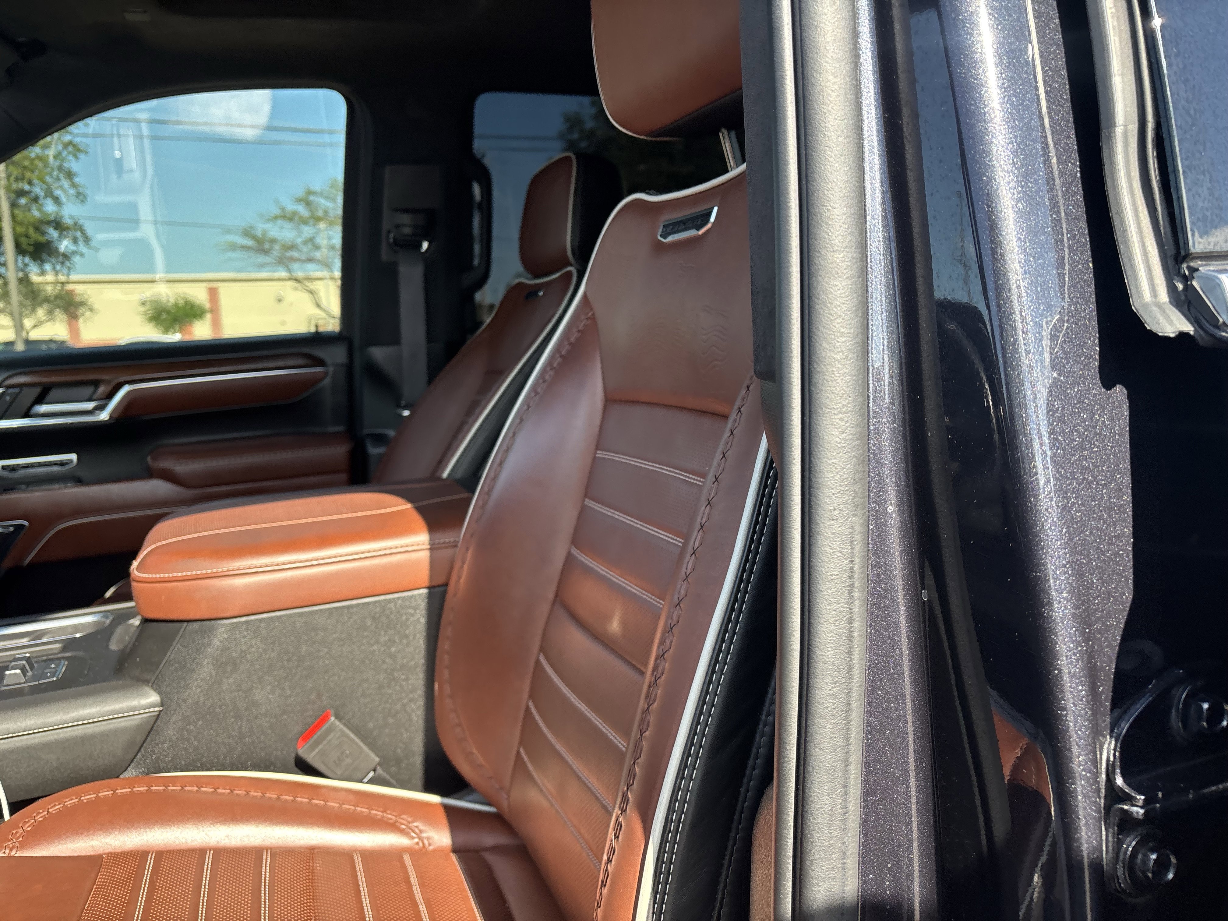 Used 2024 GMC Sierra 1500 Denali Ultimate AWD/4WD image 11