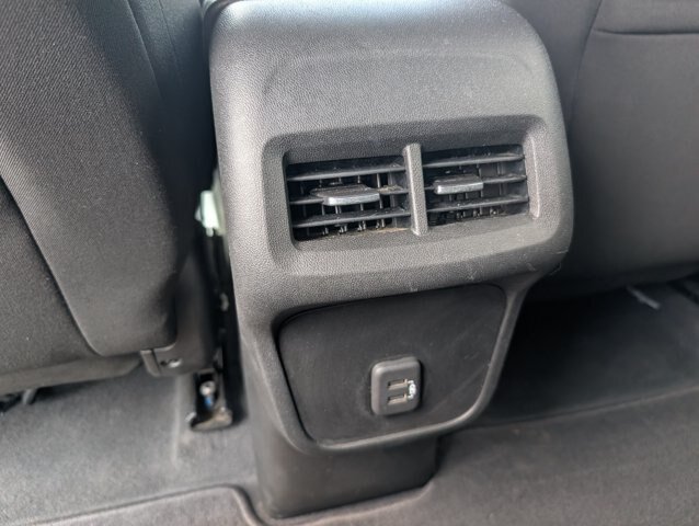 Used 2021 Chevrolet Equinox LT FWD image 24