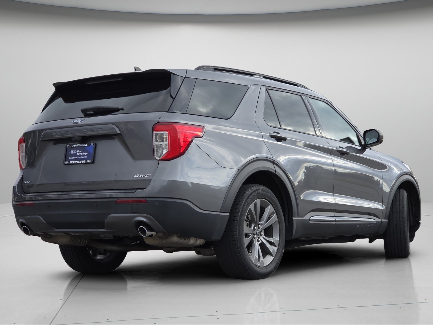 Certified 2021 Ford Explorer XLT w/ Equipment Group 202A AWD/4WD image 22