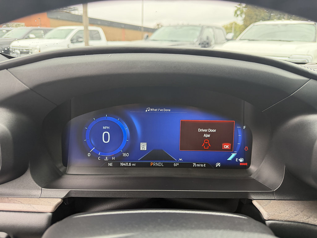 Certified 2024 Ford Explorer Platinum w/ Technology Package AWD/4WD image 19