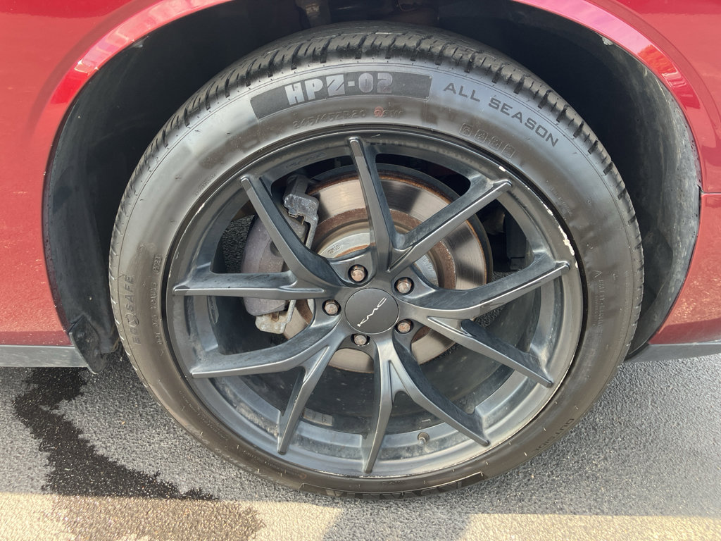 Used 2018 Dodge Challenger SXT Plus RWD image 10