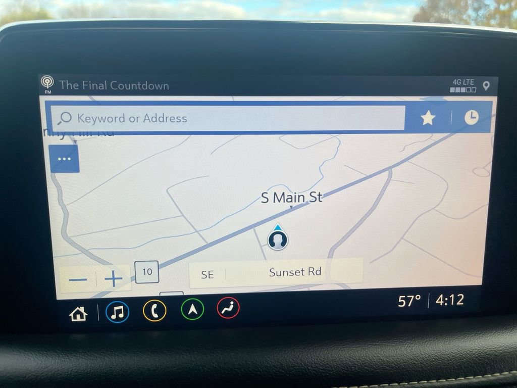 Used 2021 Chevrolet Suburban Premier image 18