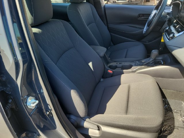 Used 2025 Toyota Corolla LE FWD image 19