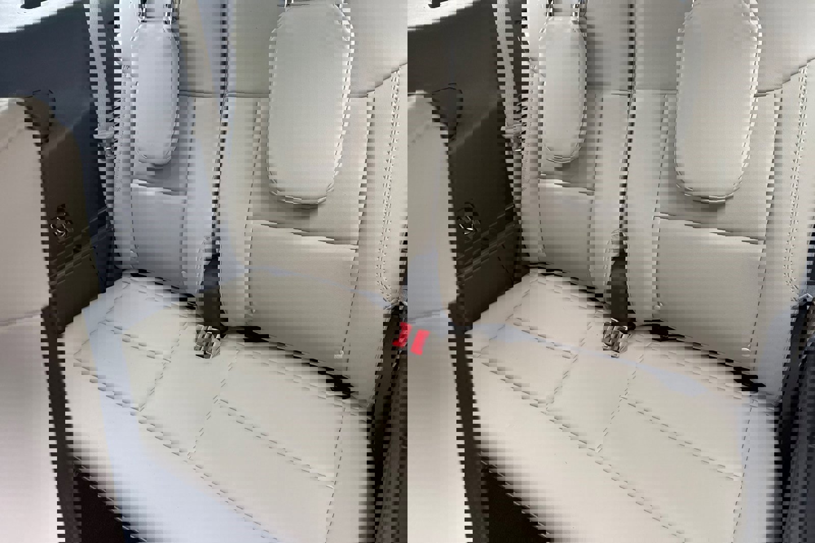 Certified 2022 Ford Explorer Platinum w/ Equipment Group 601A image 16