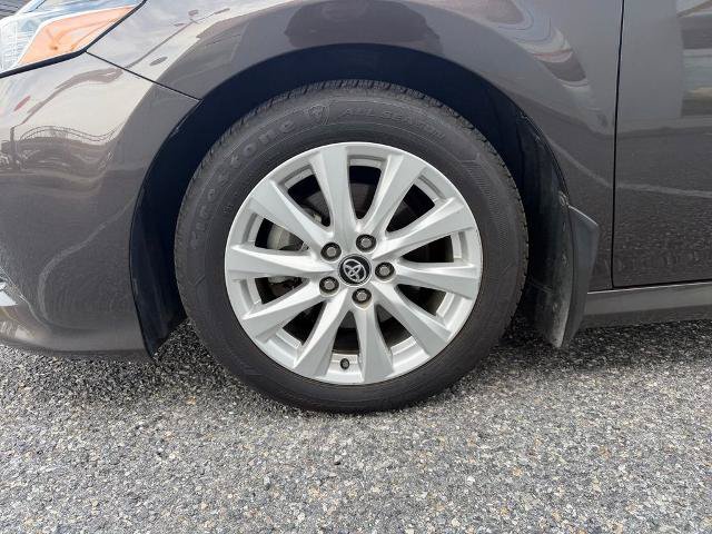 Used 2020 Toyota Camry LE FWD image 21