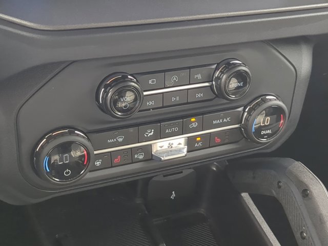 Certified 2025 Ford Bronco Badlands AWD/4WD image 26
